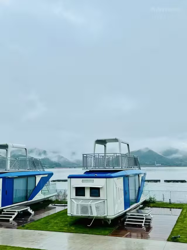 Both capsule house